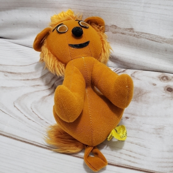 Vintage Steinman Kitshy Lion 7" Plush Stuffed Animal Crown A&J Distributing 70s - Picture 5 of 9
